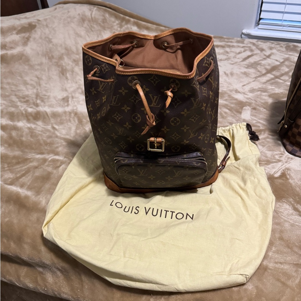Louis Vuitton Monogram Backpack - Picture 5 of 11